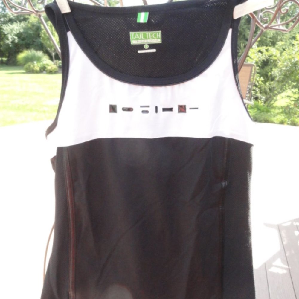 Tail Tech Black & White Tennis Golf Running Top S